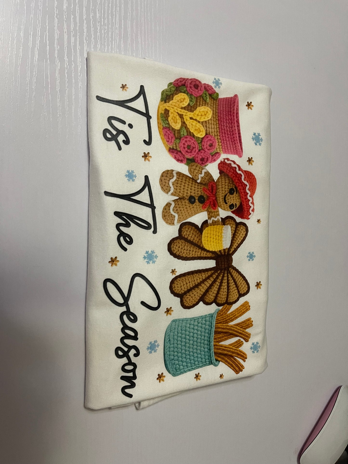 Arriba abajo al centro pa dentro Mexican Christmas T-shirt, sweet bread T-shirt, Spanish Christmas T-shirt, funny Mexican chocolate sweatshirt, pink Christmas style